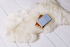 Large White Sheepskin Rug 130×75 cm – Natural Wool Hide