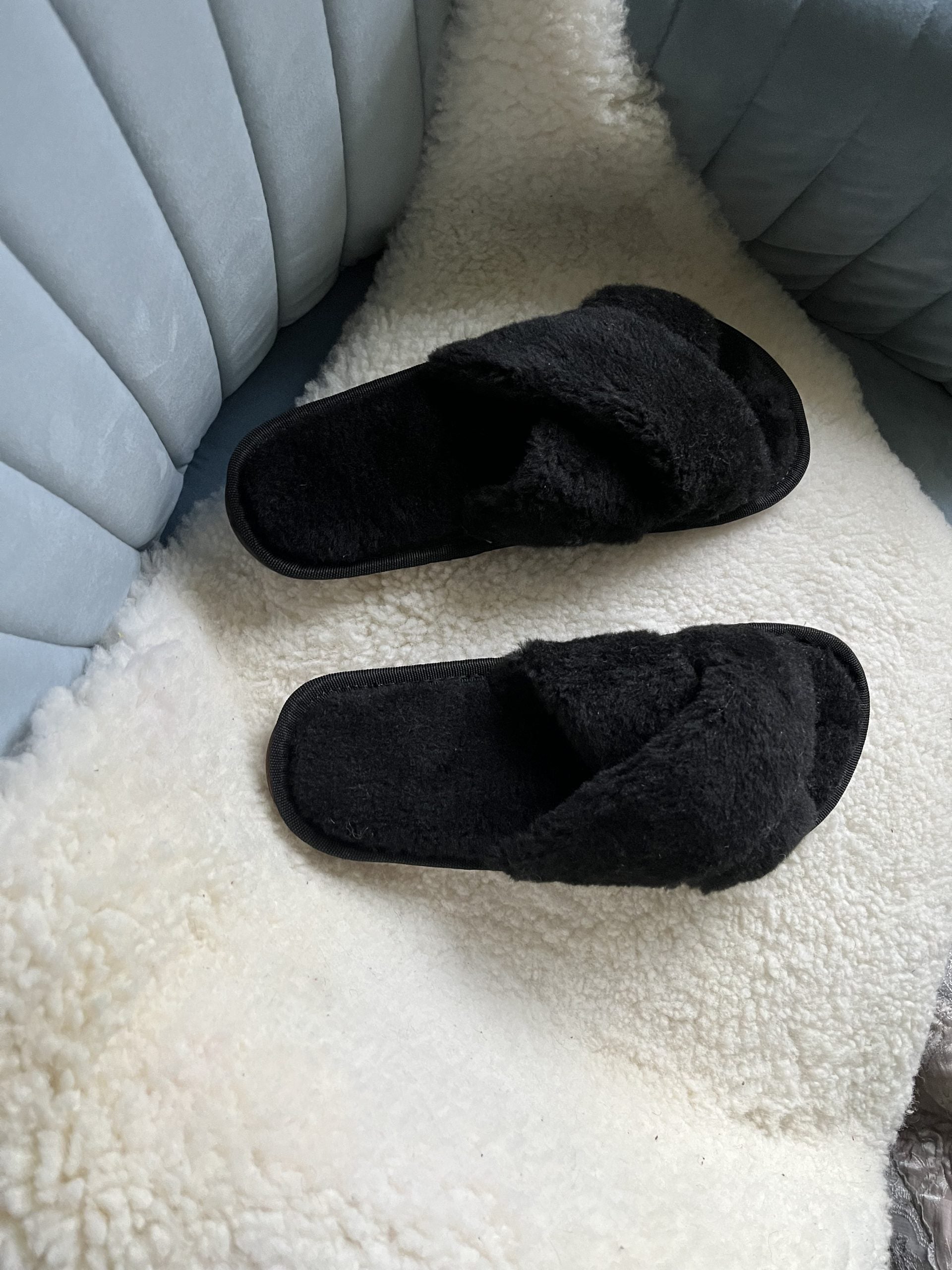 Sheepskin Fur Slippers – Soft Natural Wool Home Shoes (Sizes 36–41)