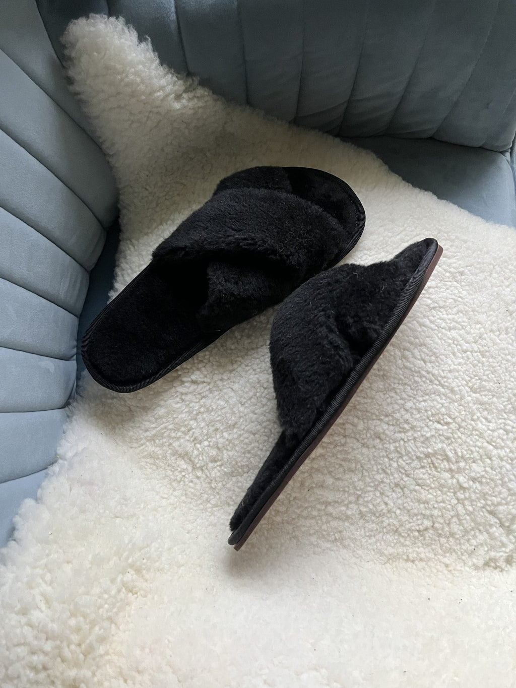 Sheepskin Fur Slippers – Soft Natural Wool Home Shoes (Sizes 36–41)
