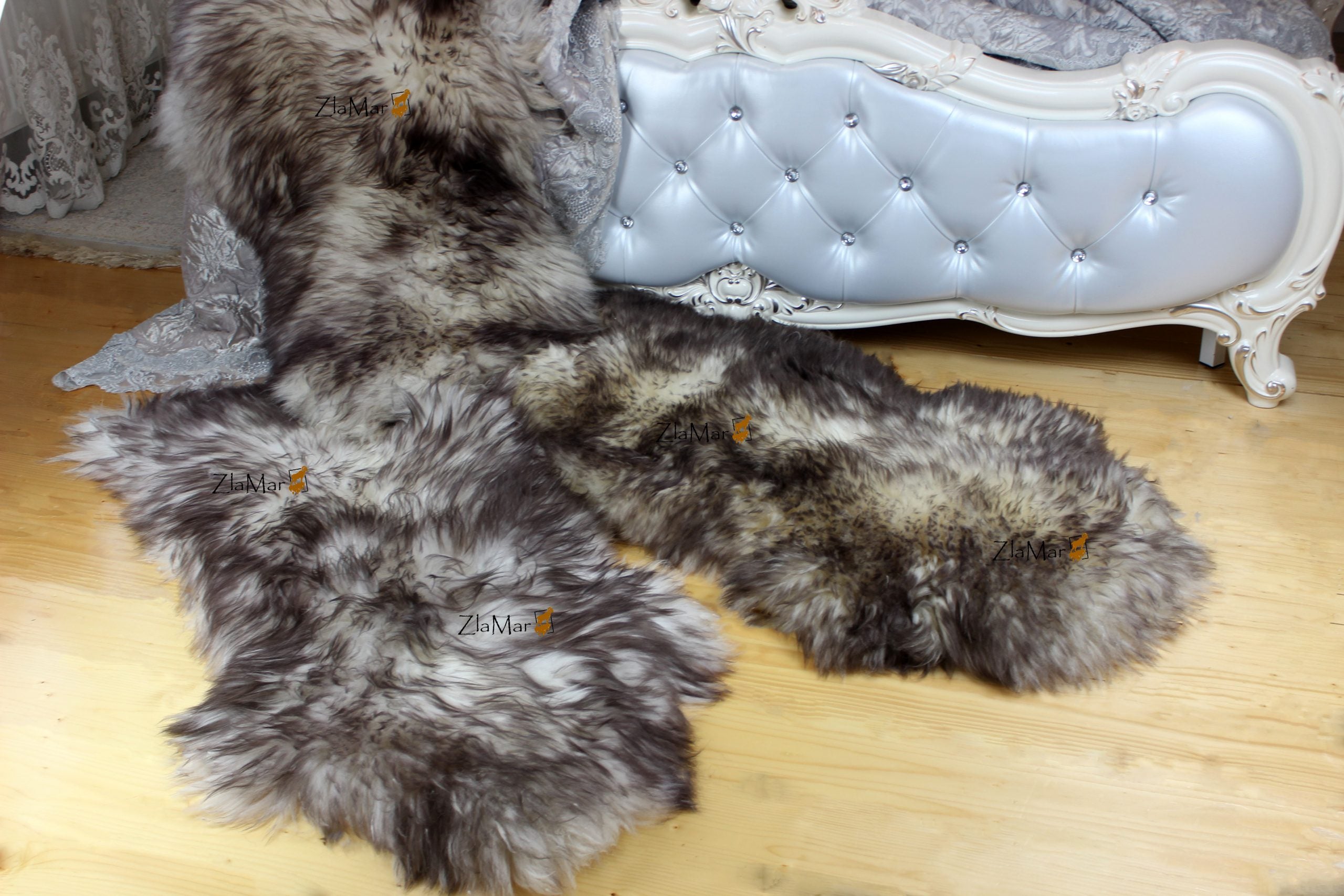 White Sheepskin with Black-Tipped Wool 120×70 cm – Natural Rug