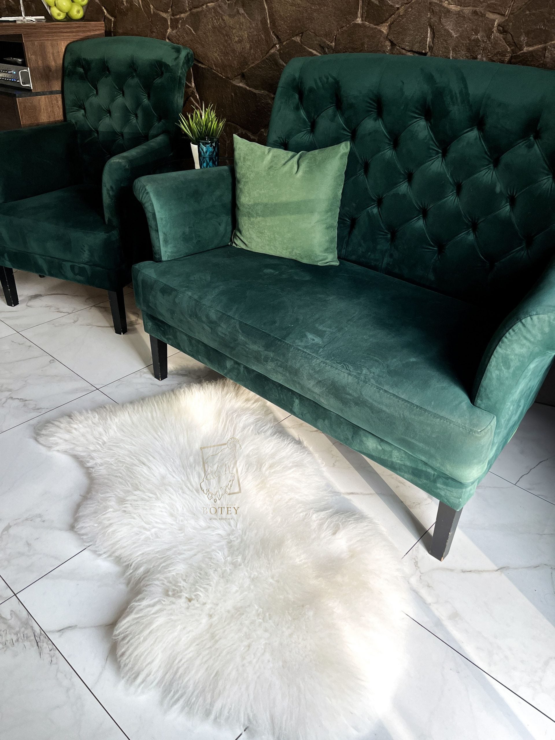 White Sheepskin Rug LUX New Zealand 120×70 cm – Premium Long Wool Hide