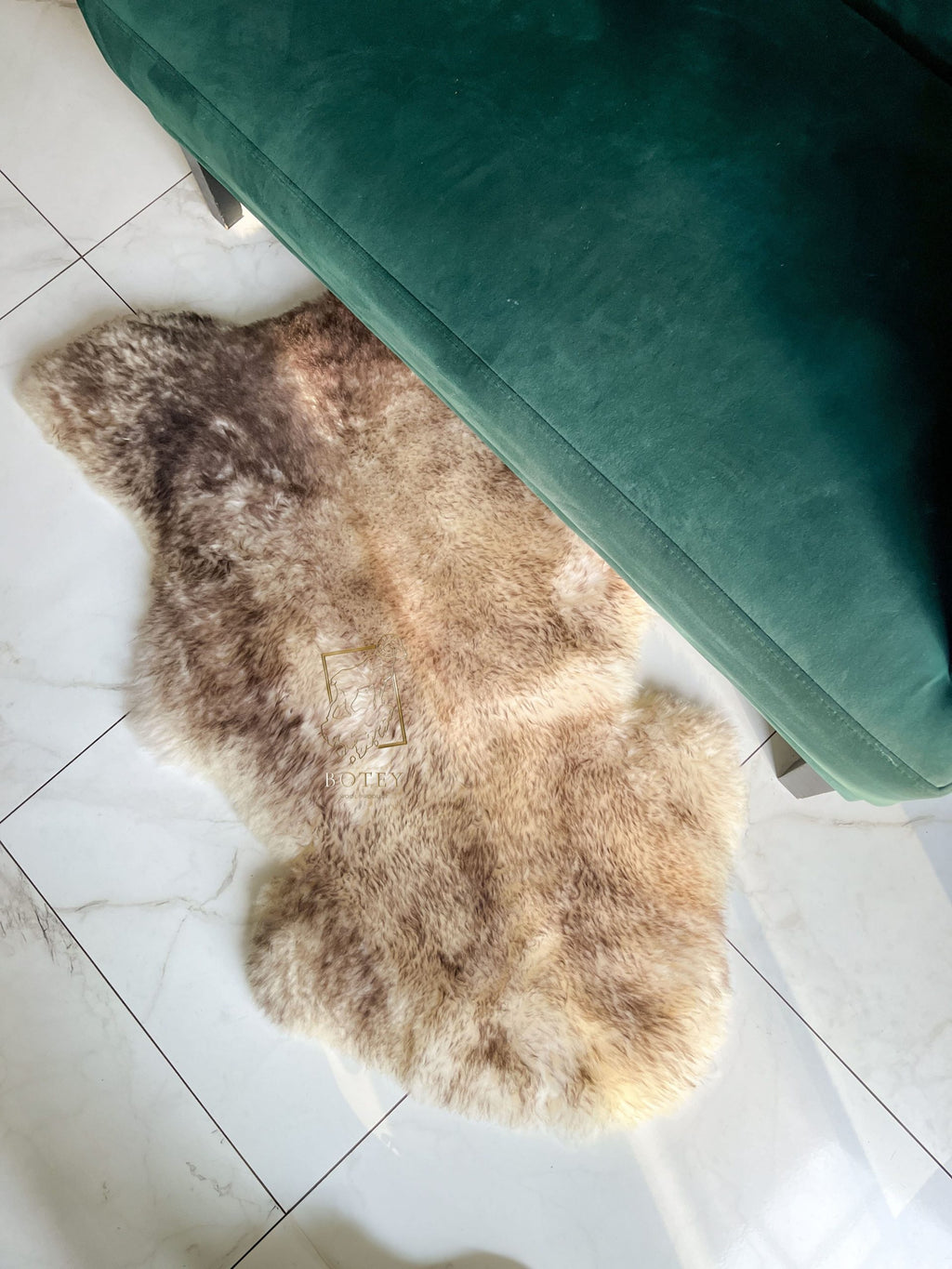 White Sheepskin with Ash-Tipped Wool 120×70 cm – Natural Rug
