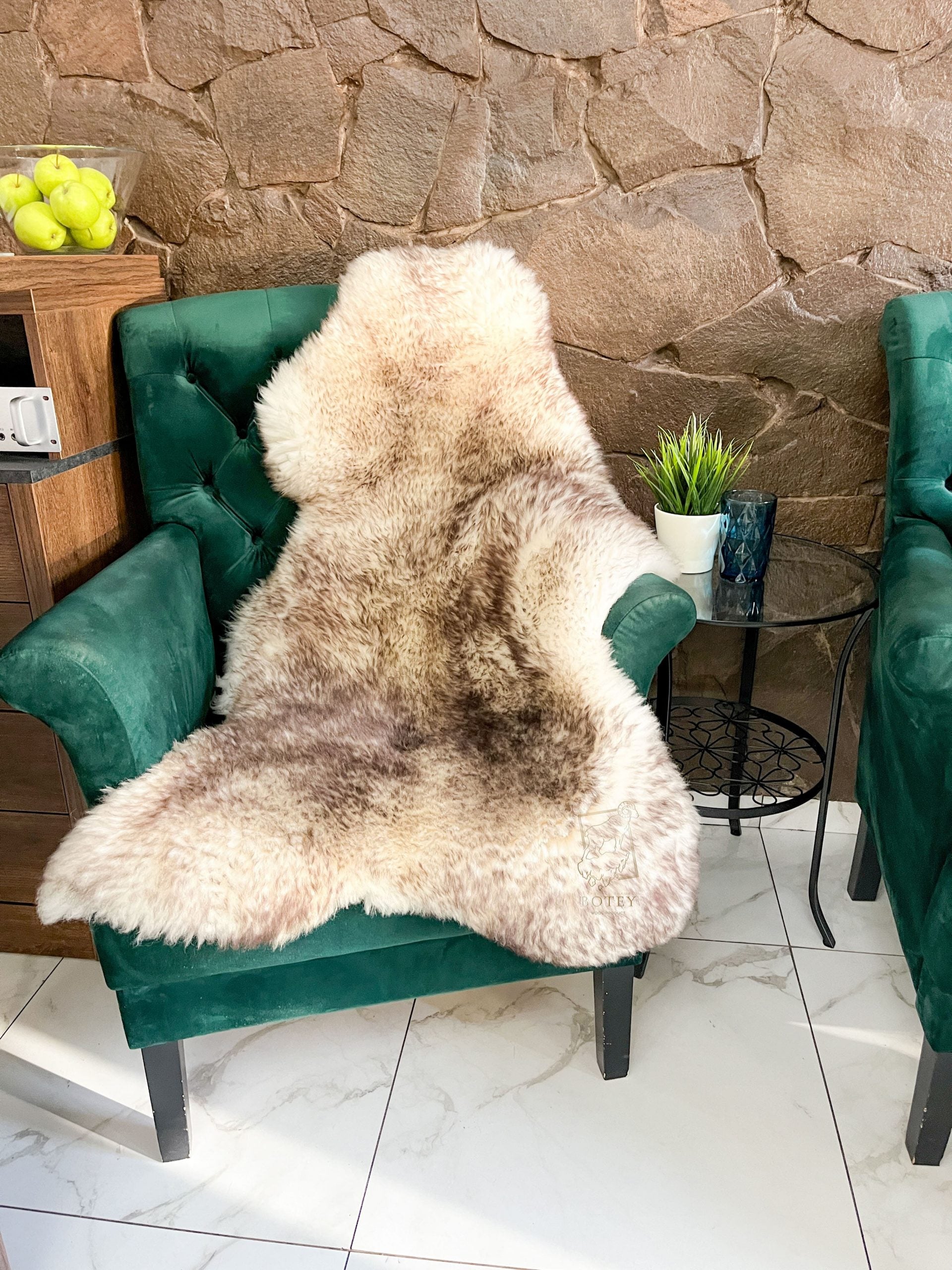 White Sheepskin with Ash-Tipped Wool 110×60 cm – Natural Rug