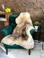 White Sheepskin with Ash-Tipped Wool 110×60 cm – Natural Rug
