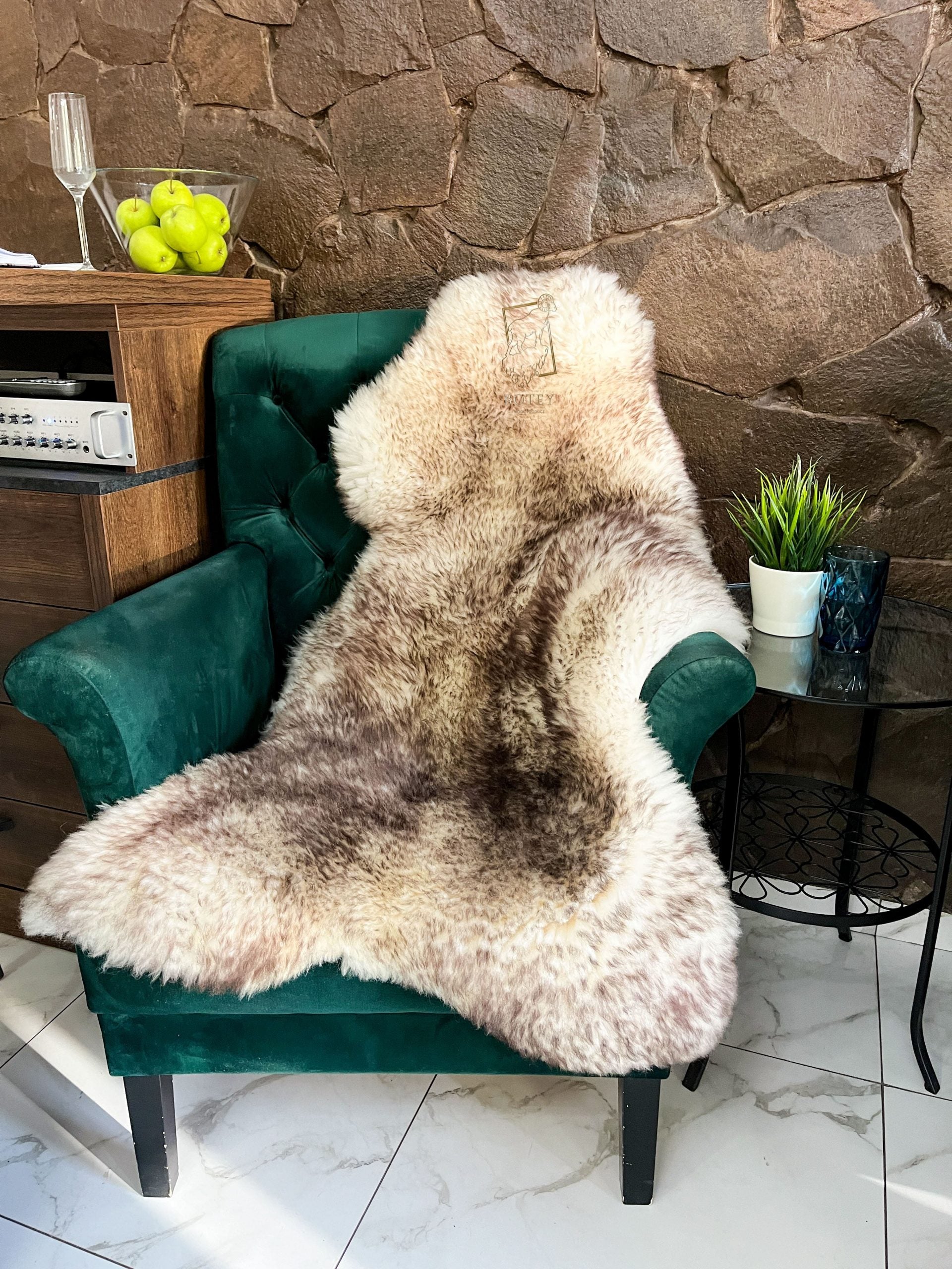 White Sheepskin with Ash-Tipped Wool 110×60 cm – Natural Rug