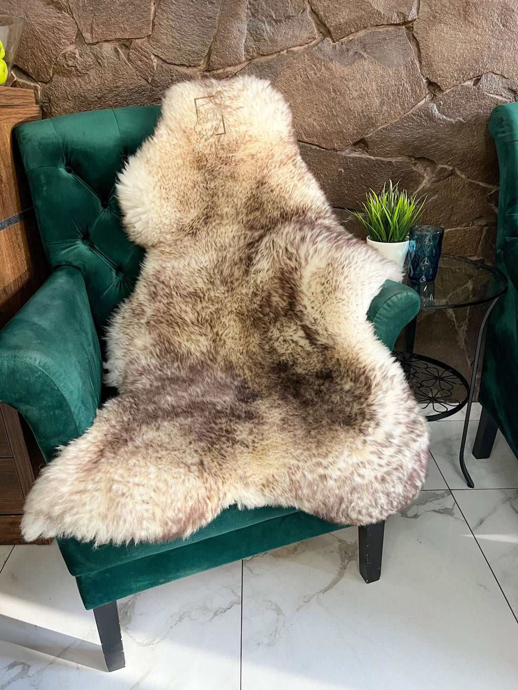 White Sheepskin with Ash-Tipped Wool 110×60 cm – Natural Rug