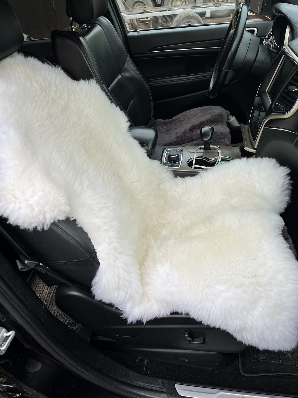 White Sheepskin Car Seat Cover 120×65 cm – Natural Fur