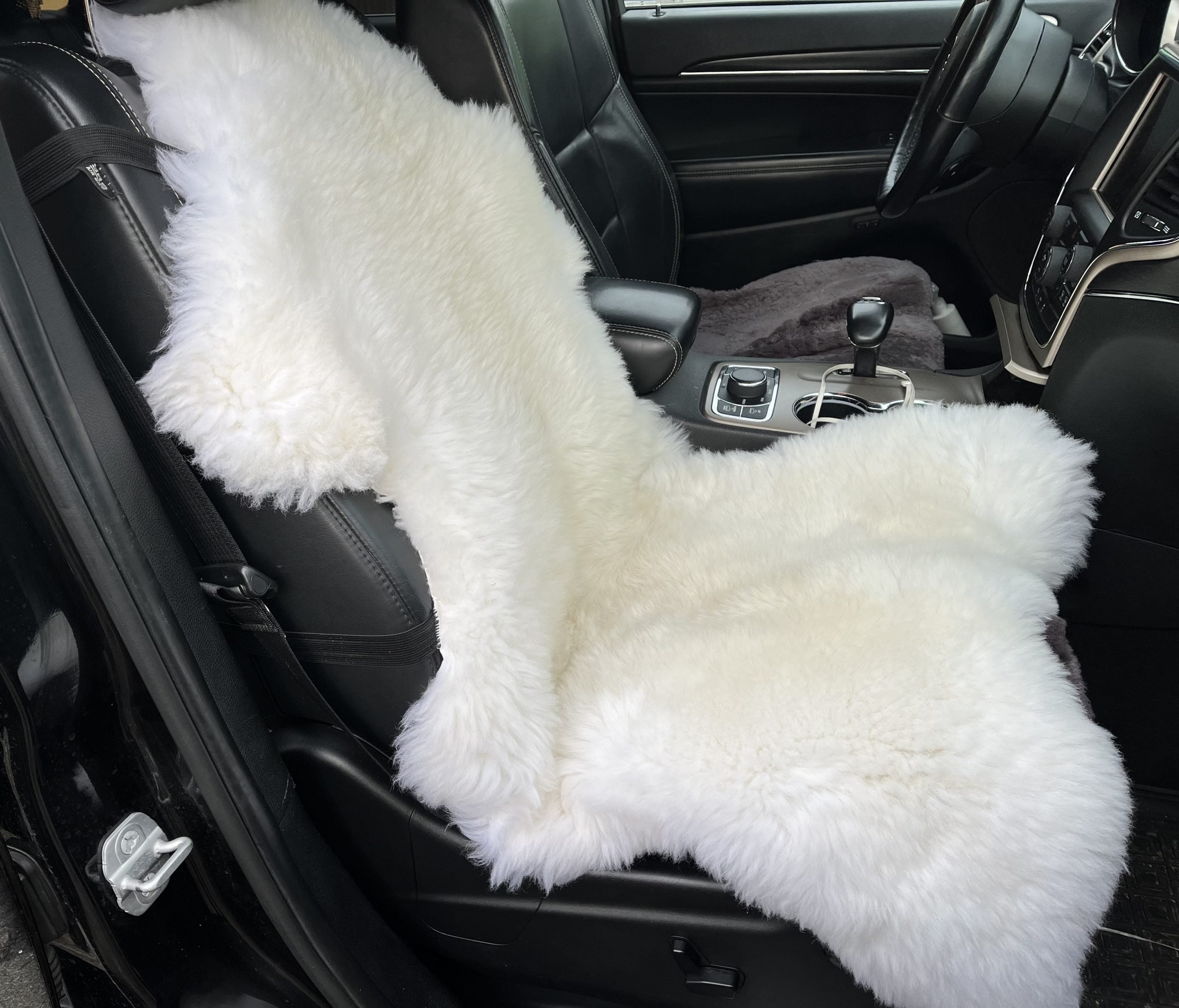 White Sheepskin Car Seat Cover 120×65 cm – Natural Fur