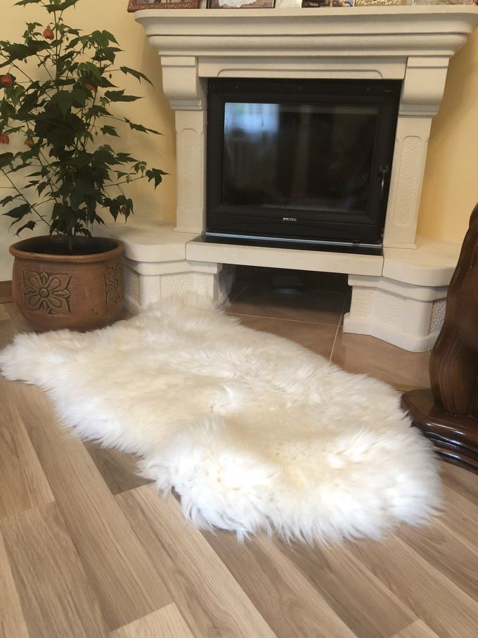 Large Sheepskin Rug “Giant” 130×75+ cm – Natural Wool Hide