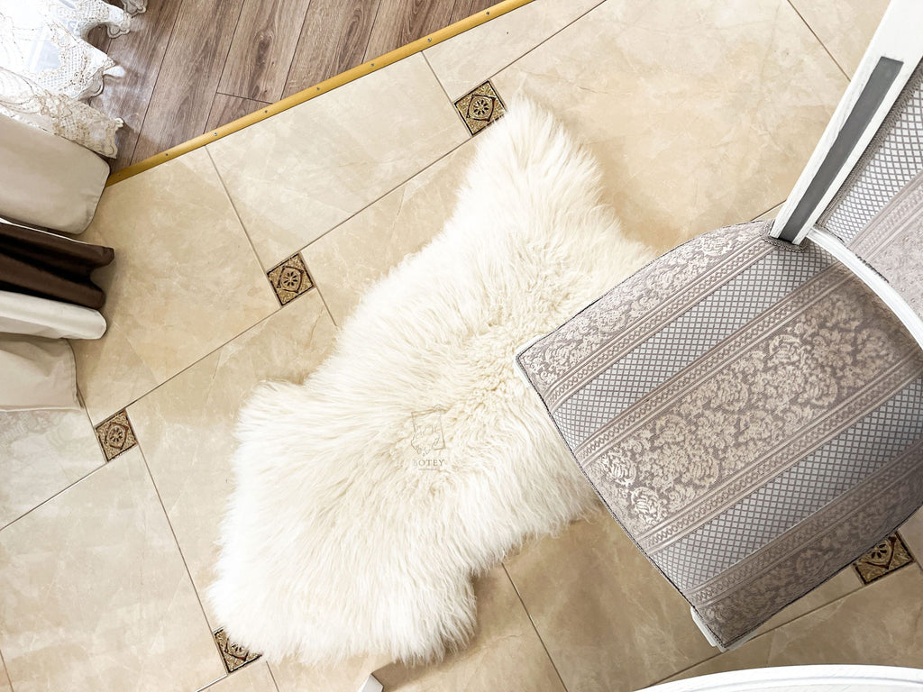 White Sheepskin Rug Long Wool 130×75 cm – Natural Hide