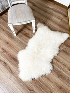 White Sheepskin Rug Long Wool 110×65 cm – Natural Hide