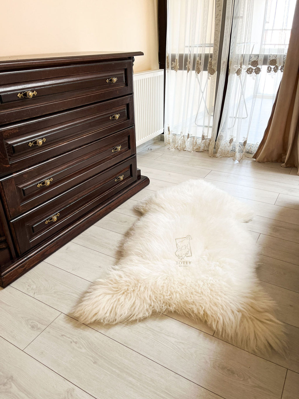 White Sheepskin Rug Medium Wool 120×70 cm – Natural Hide