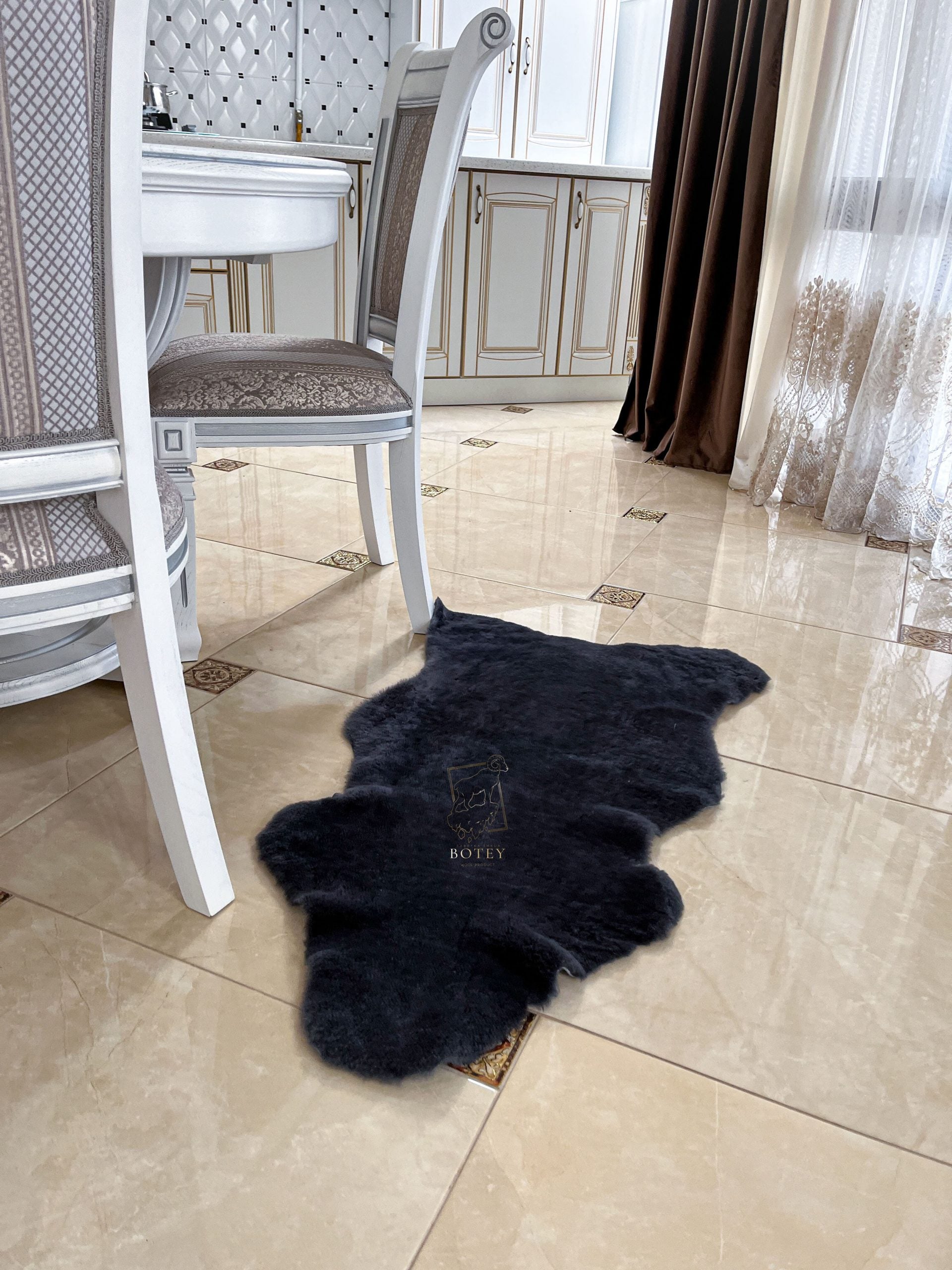 Grey Short Wool Sheepskin 110×60 cm – Natural Rug