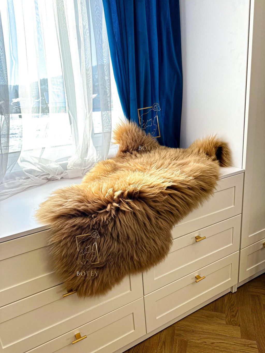 Caramel Sheepskin 110×60 cm – Natural Wool Rug