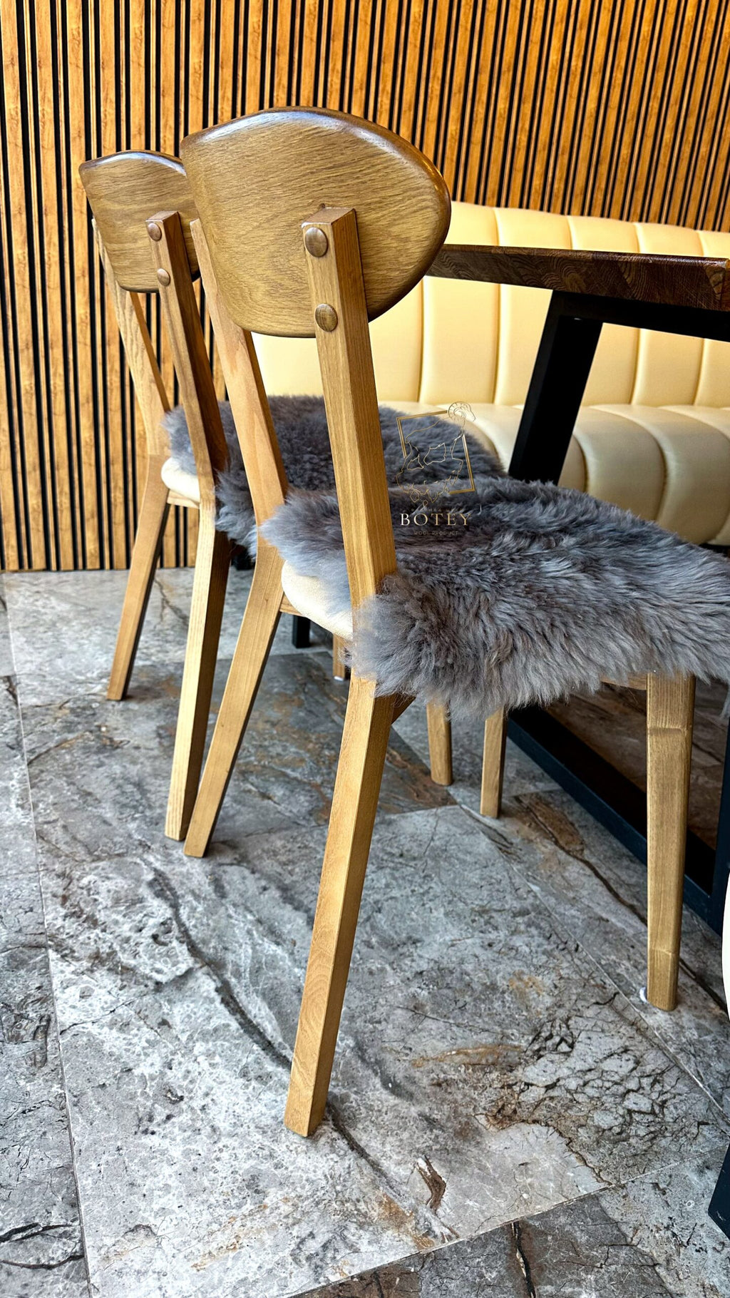 Square Long Wool Sheepskin Seat Cover White 40×40 cm – Natural Fur Cushion