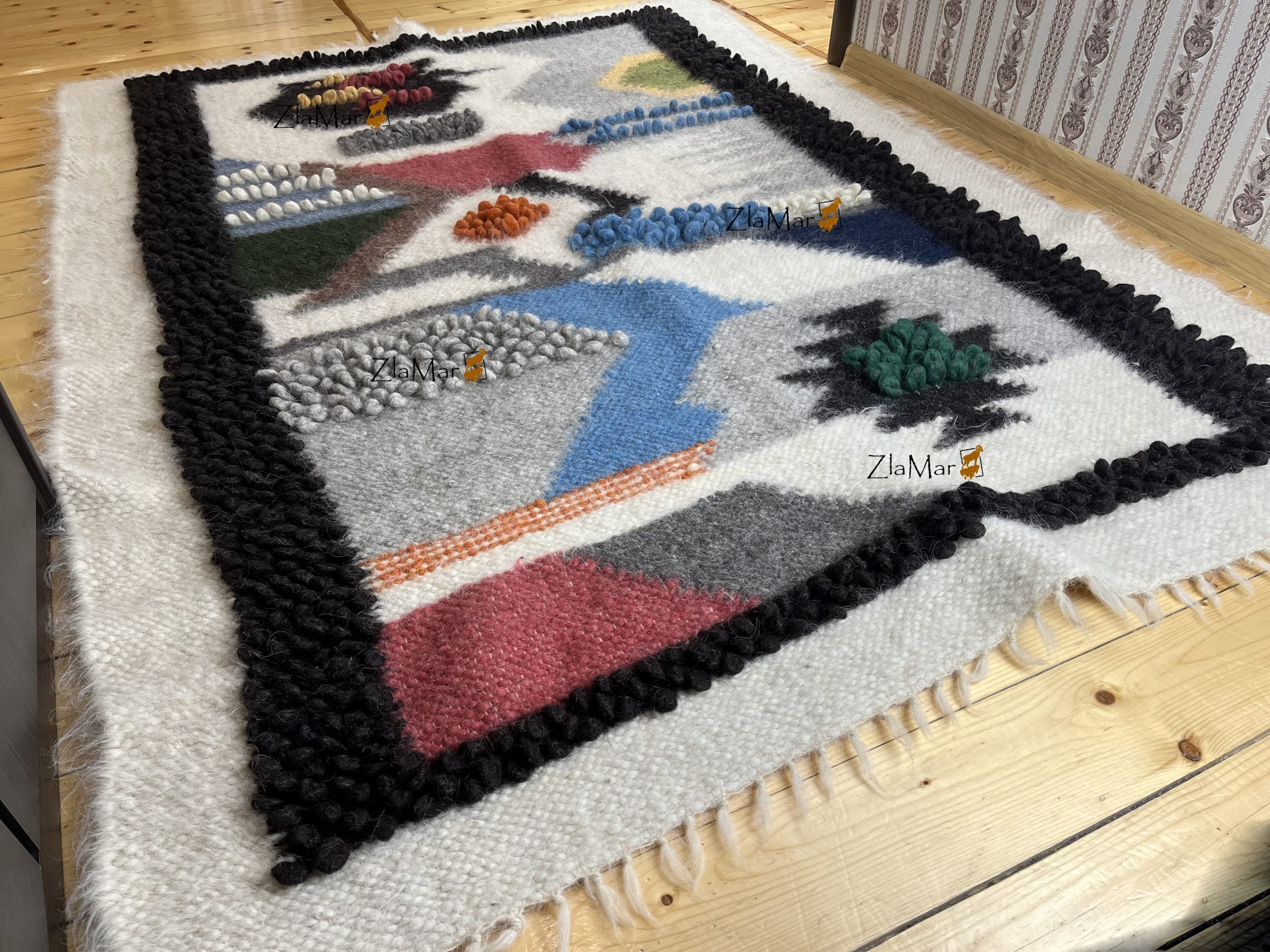 Carpathian Wool Blanket “Landscape” 150×200 cm – Premium Handmade Natural Wool