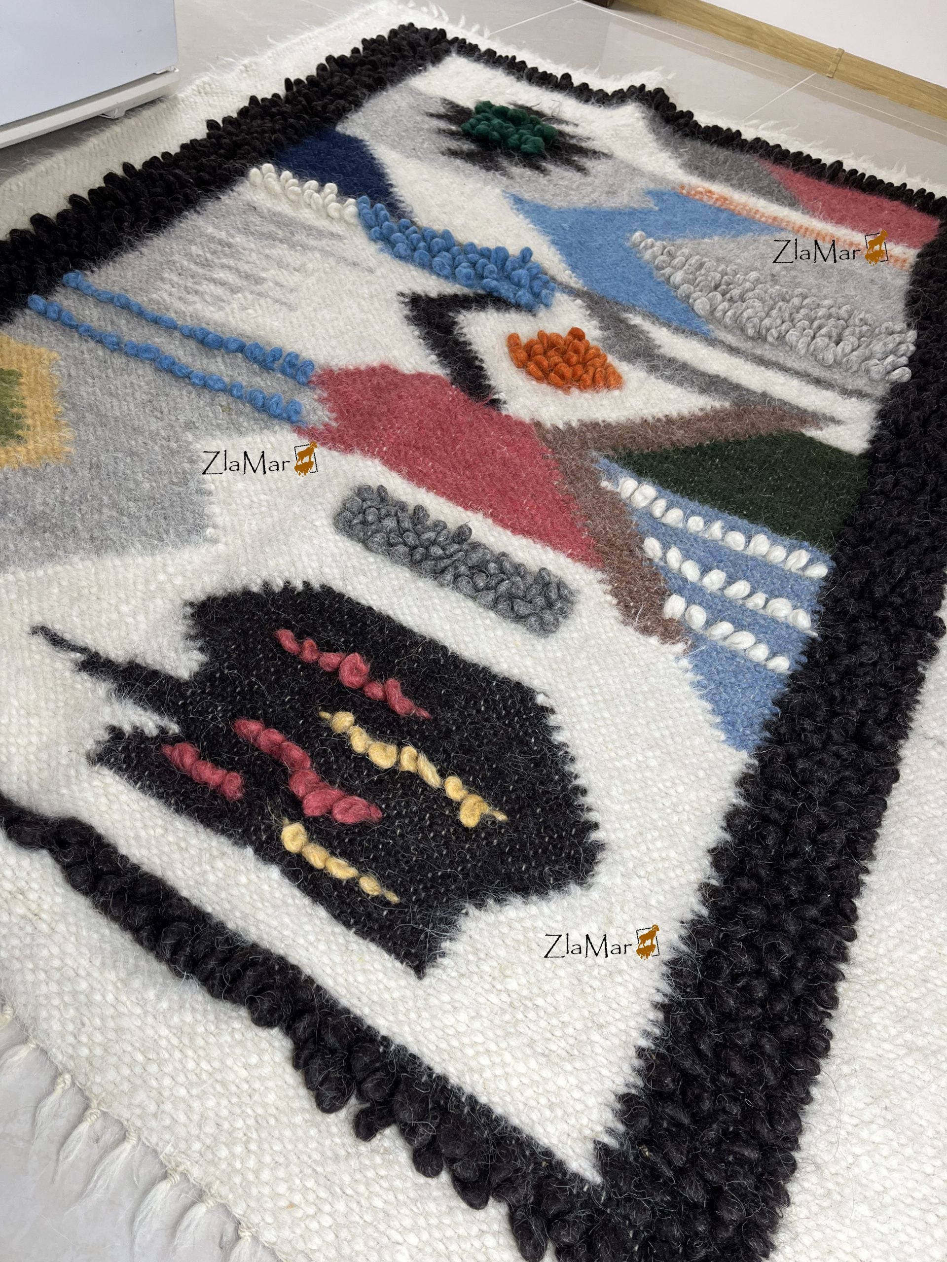 Carpathian Wool Blanket “Landscape” 150×200 cm – Premium Handmade Natural Wool