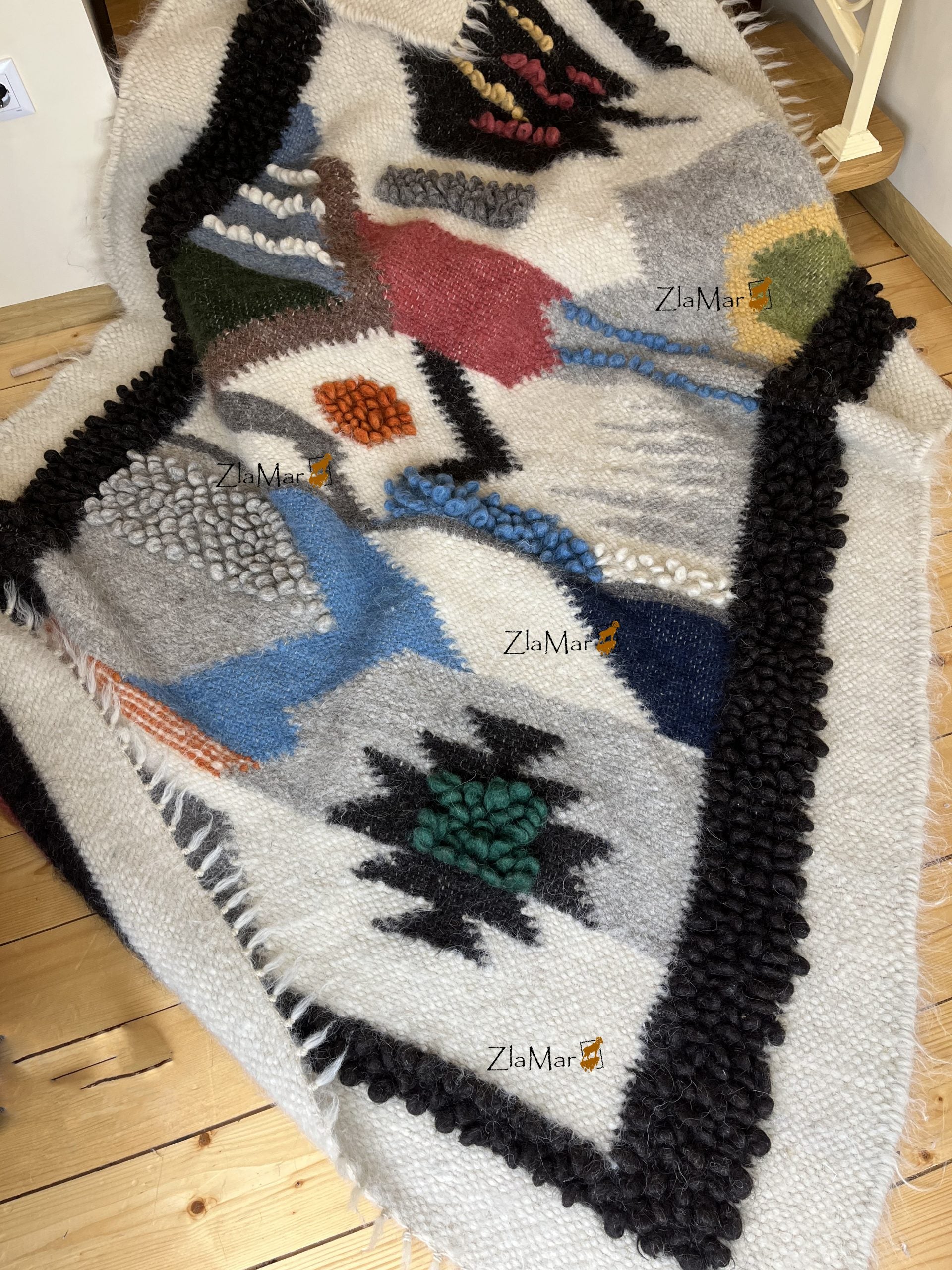 Carpathian Wool Blanket “Landscape” 150×200 cm – Premium Handmade Natural Wool
