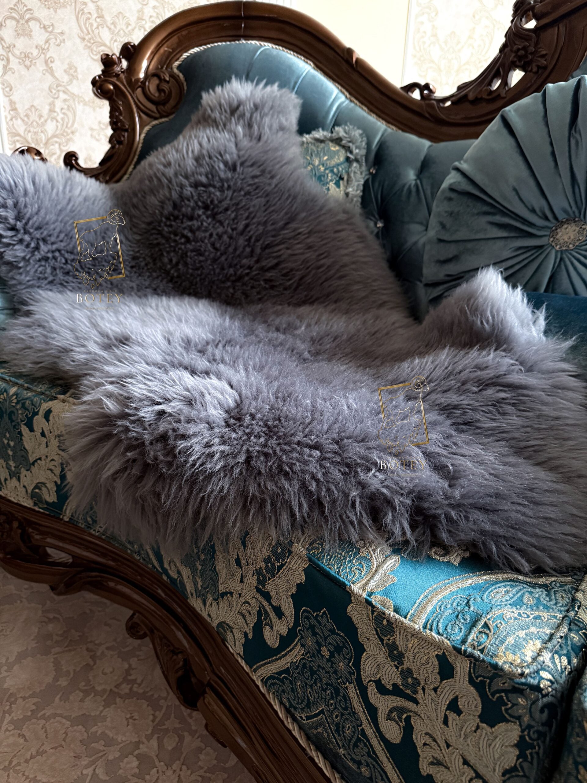 Grey Sheepskin 110×65 cm – Natural Wool Rug