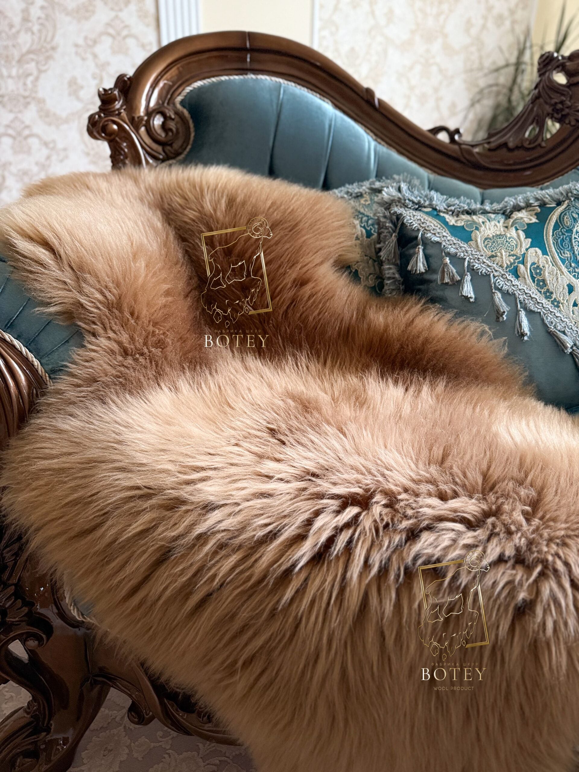 Caramel Sheepskin 110×60 cm – Natural Wool Rug