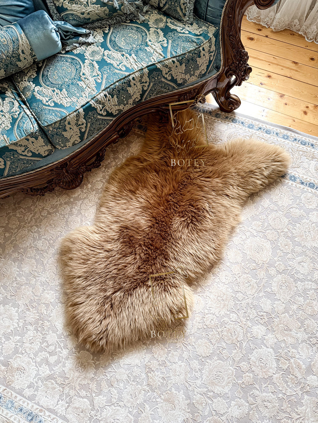 Caramel Sheepskin 110×60 cm – Natural Wool Rug