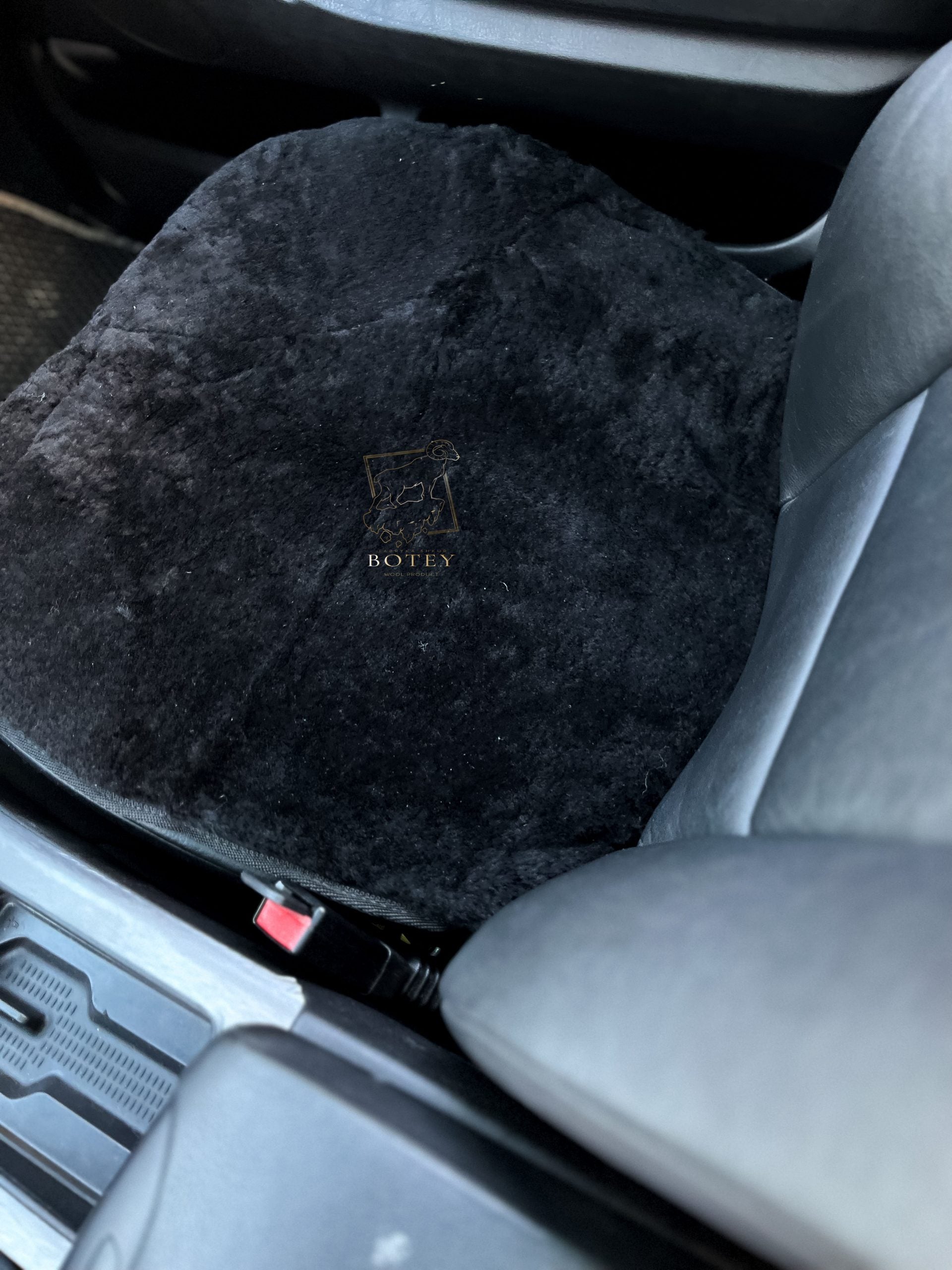 Black Sheepskin Front Seat Covers – 100% Natural Universal Fit