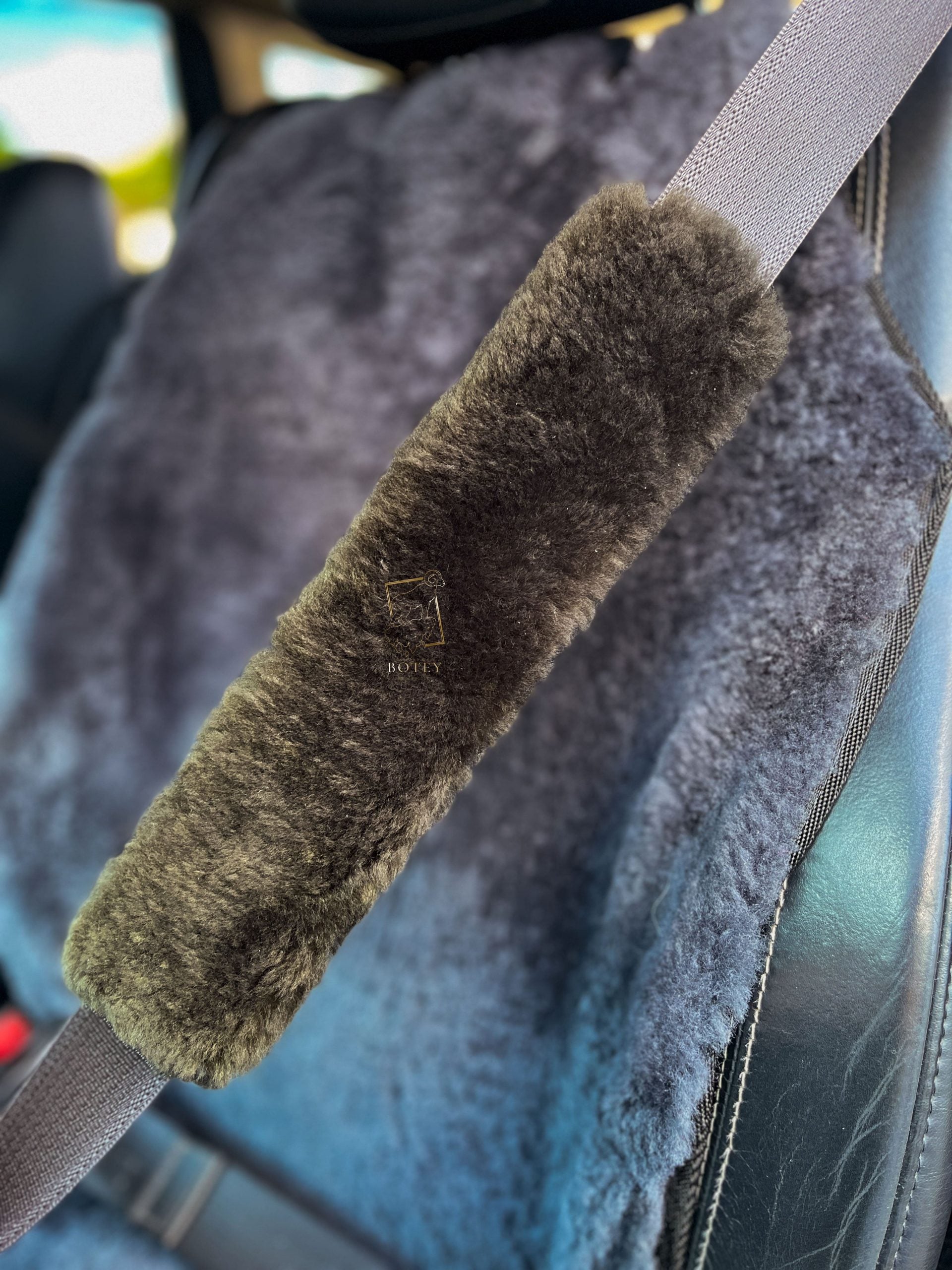 Sheepskin Seat Belt Covers Brown – Natural Fur Universal Fit