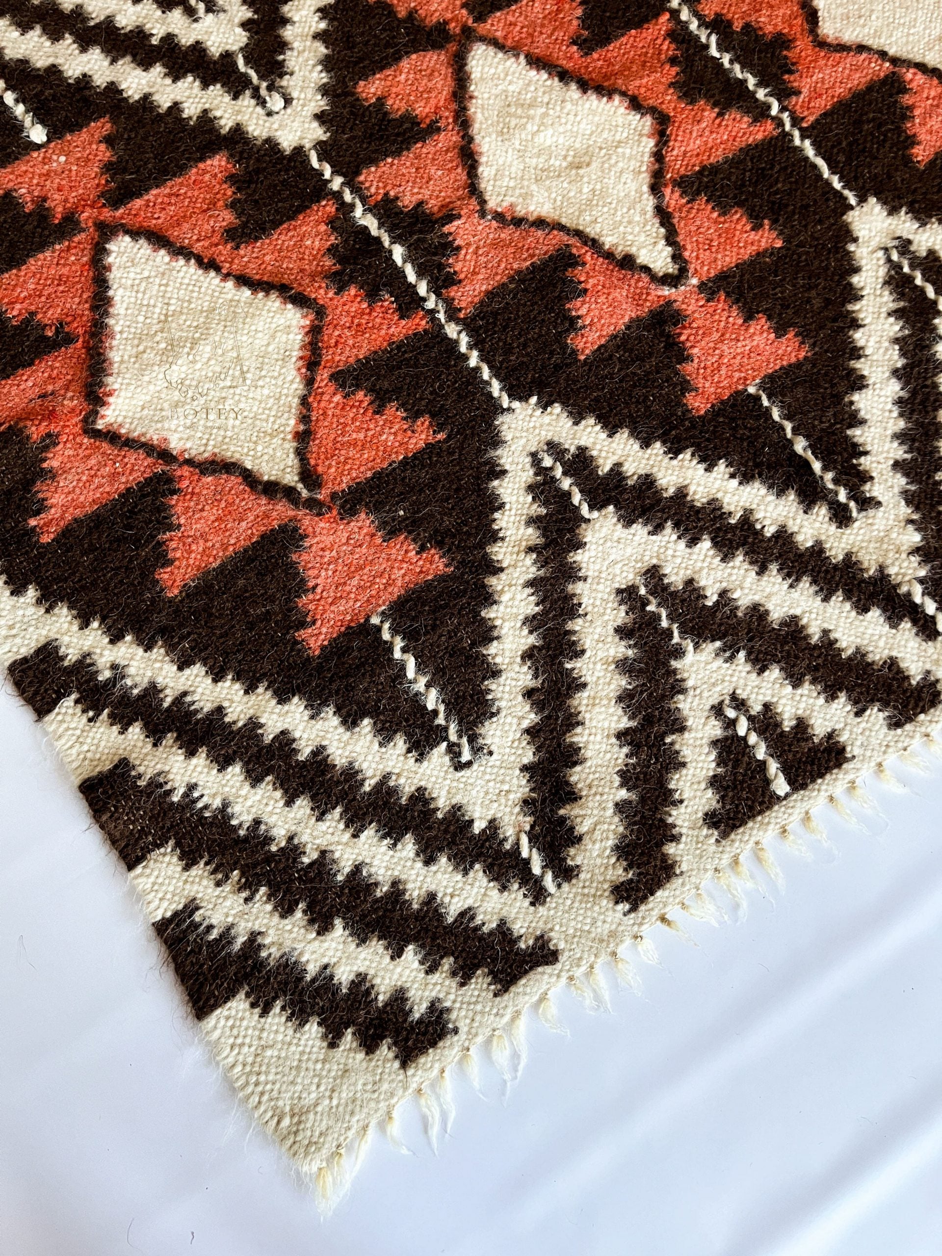 Carpathian Wool Blanket “Taystra” 190×220 cm – Premium Handmade Natural Wool