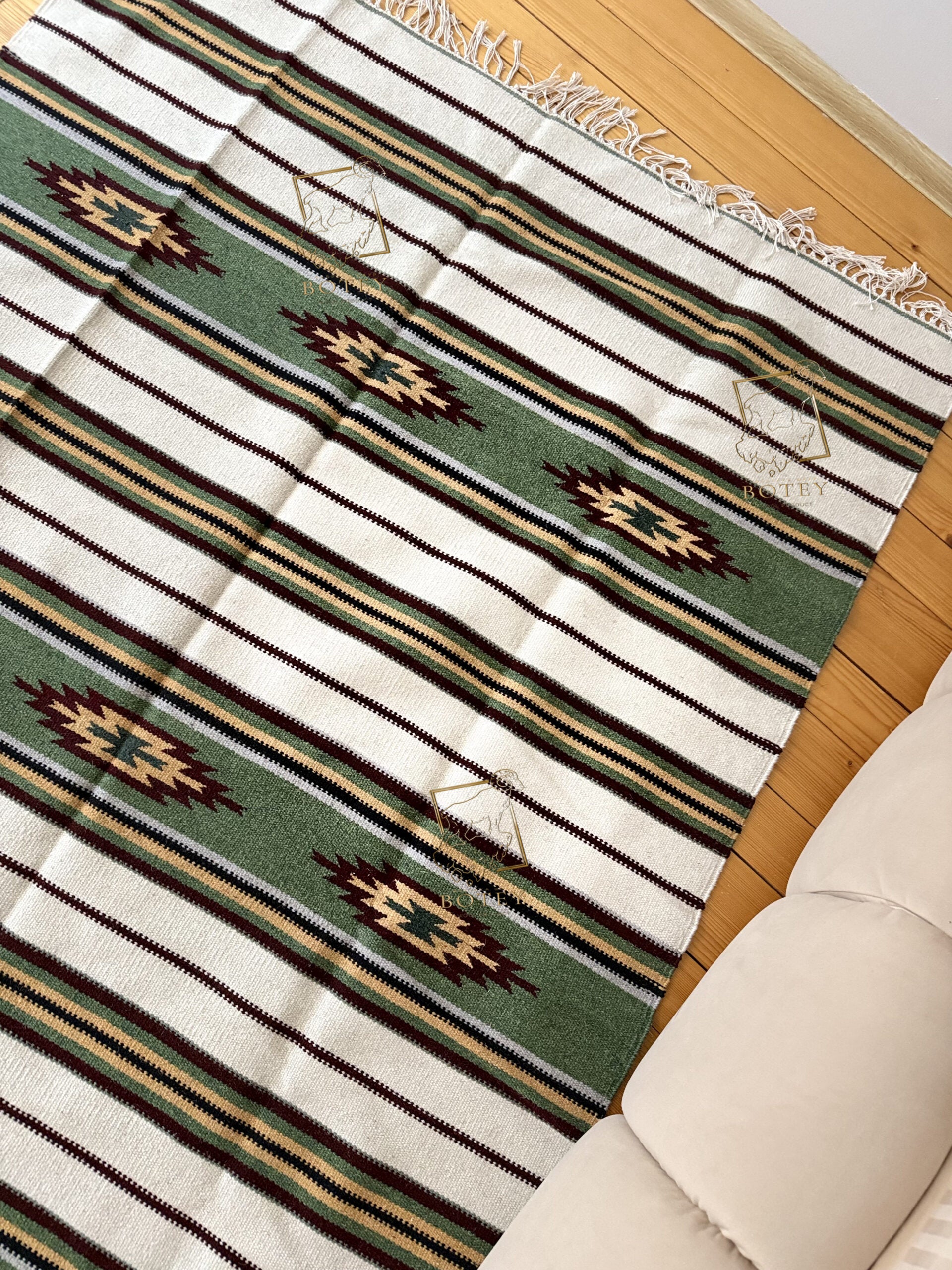 Handmade Hutsul Wool Rug “Kosiv” – Natural Wool Carpet 200×140 cm