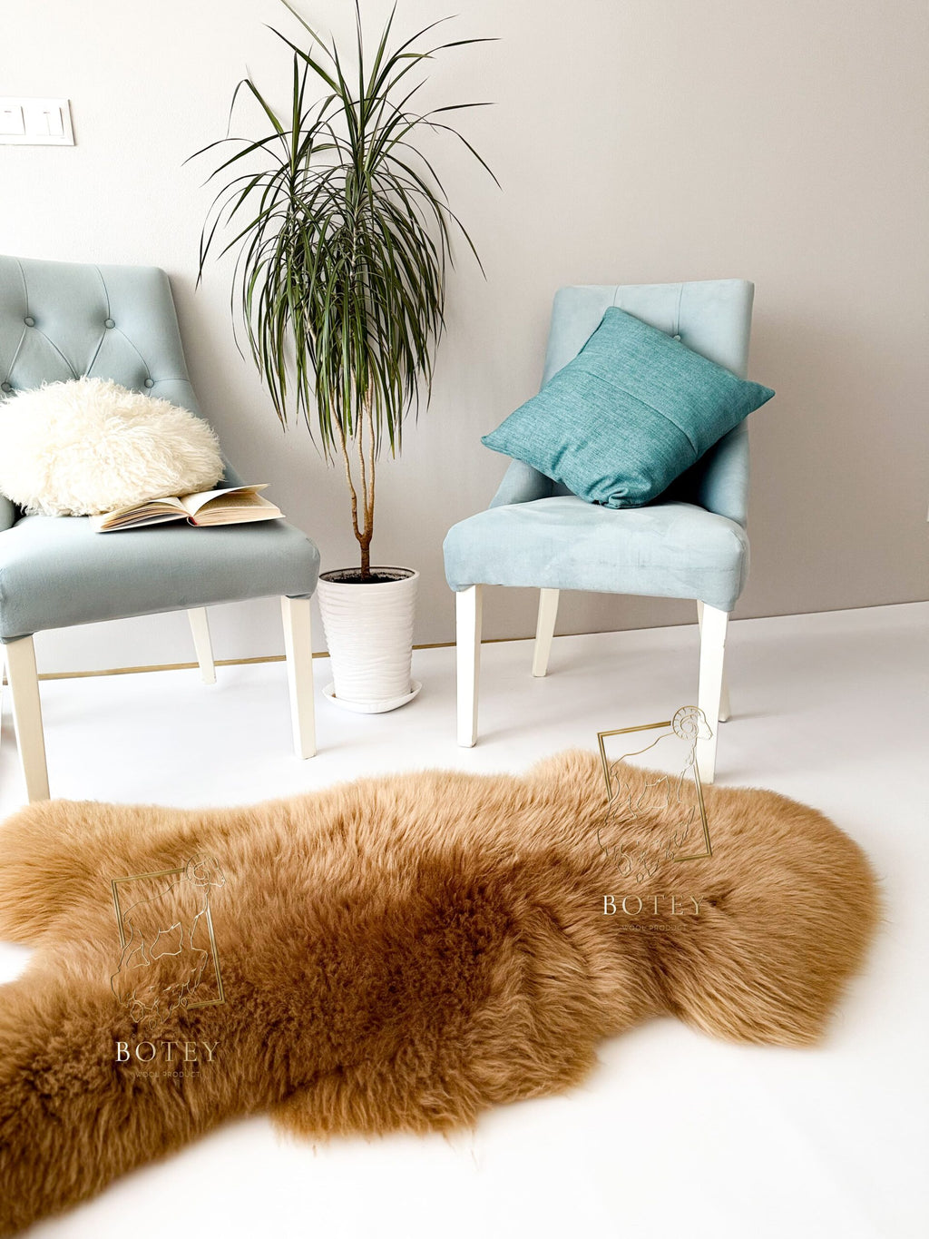 Caramel Sheepskin 120×65 cm – Natural Wool Rug