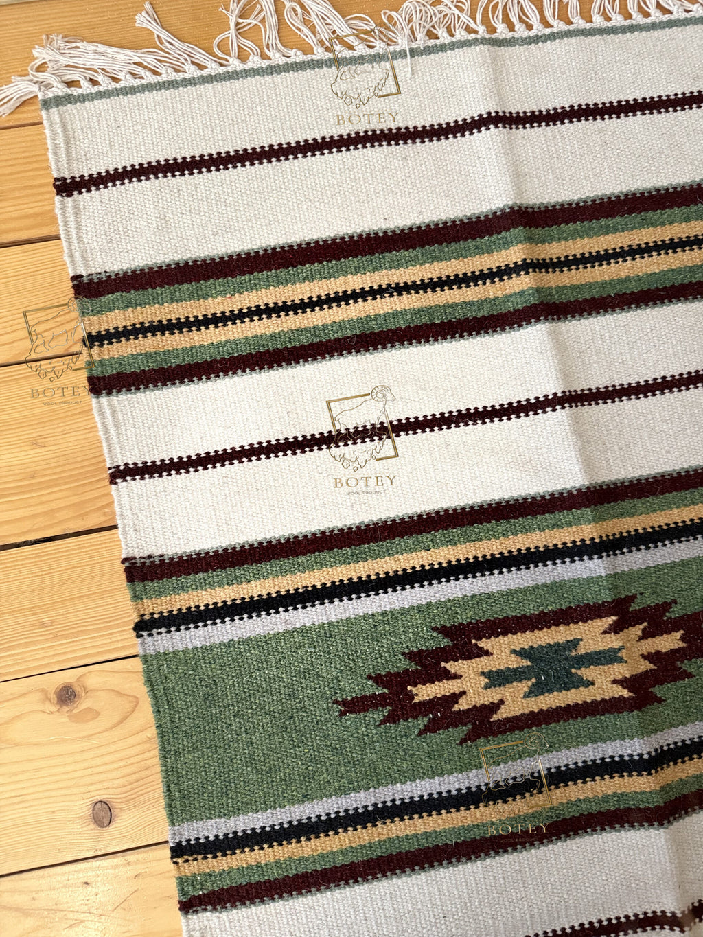 Handmade Hutsul Wool Rug “Kosiv” – Natural Wool Carpet 200×140 cm