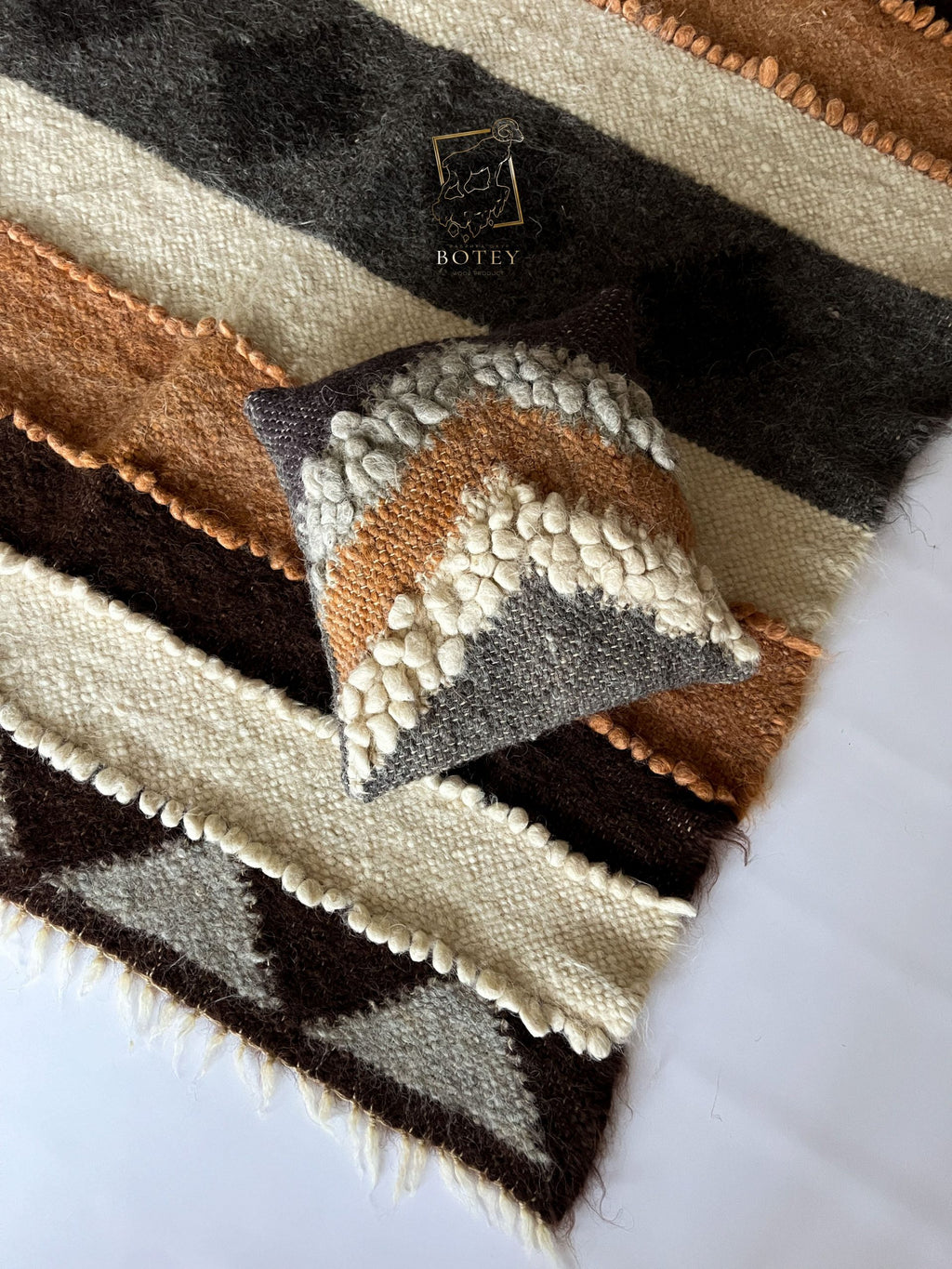 Decorative Wool Cushion “Graphite” 45×45 cm – Handmade | BOTEY