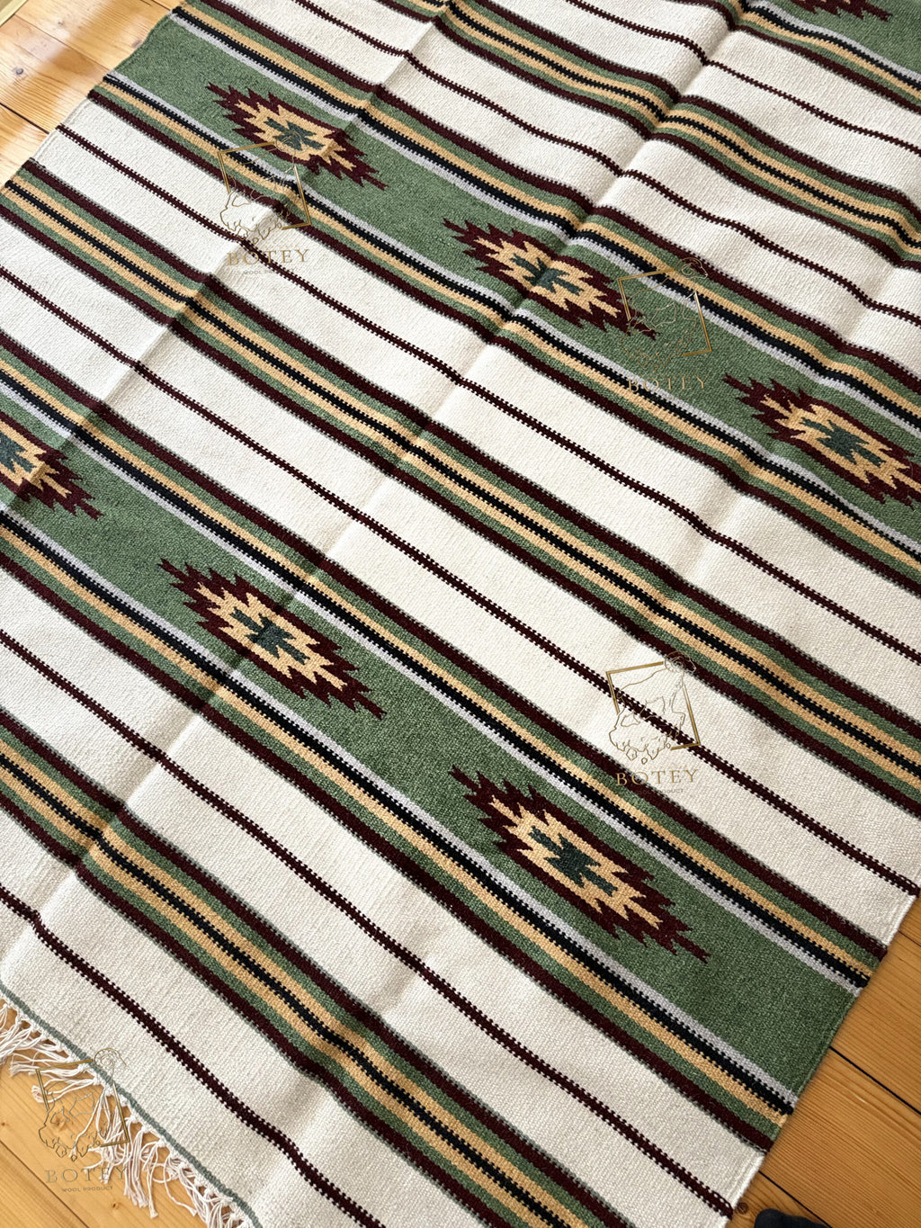 Handmade Hutsul Wool Rug “Kosiv” – Natural Wool Carpet 200×140 cm