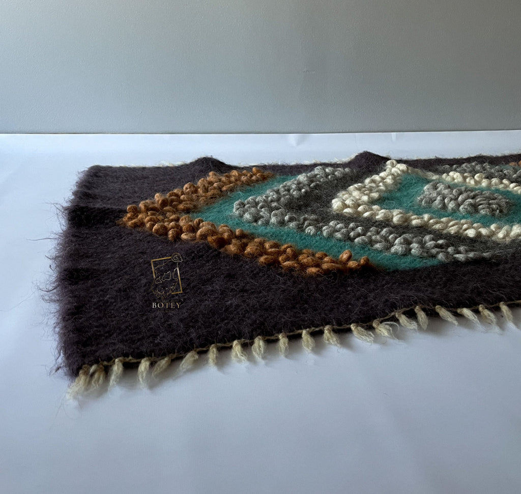 Wool Furniture Throw “Graphite” 70×150 cm – Handmade Natural Wool