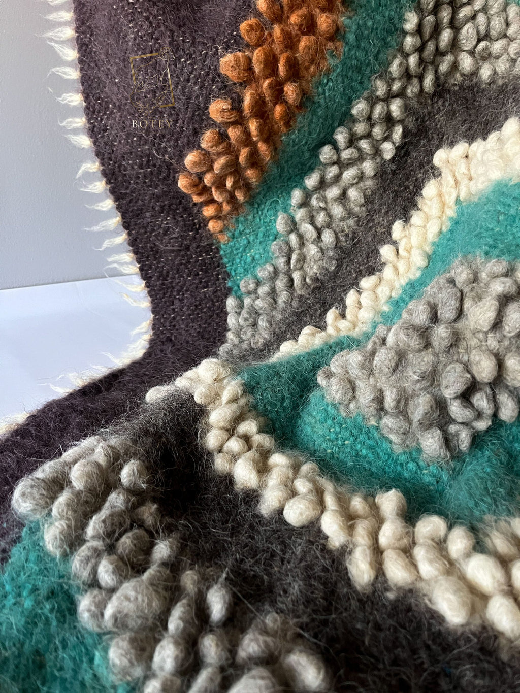 Wool Furniture Throw “Graphite” 70×150 cm – Handmade Natural Wool