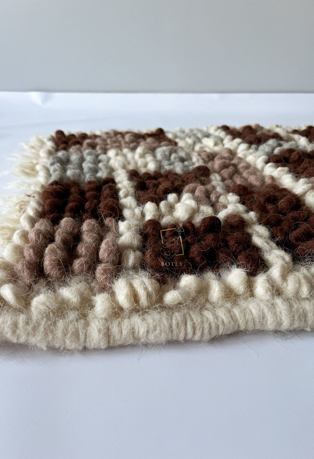 Wool Rug “Latte” 50×60 cm – Handmade Natural Wool