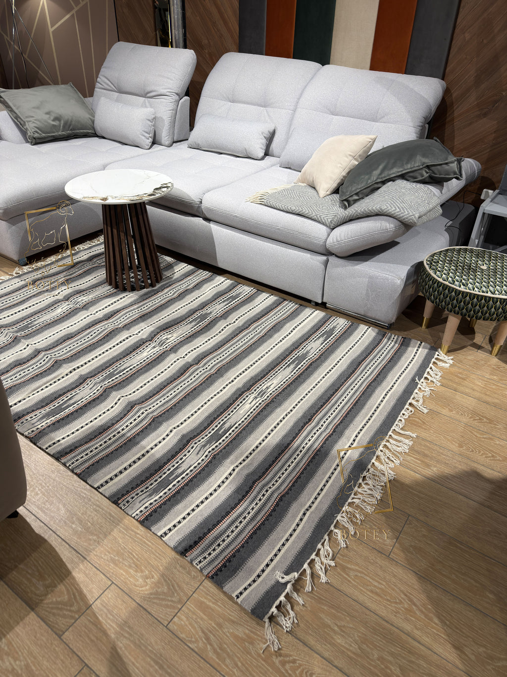 Handmade Hutsul Wool Rug – Natural Wool Carpet Grey 200×140 cm