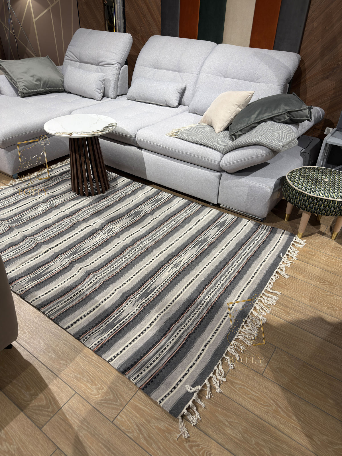 Handmade Hutsul Wool Rug – Natural Wool Carpet Grey 200×140 cm