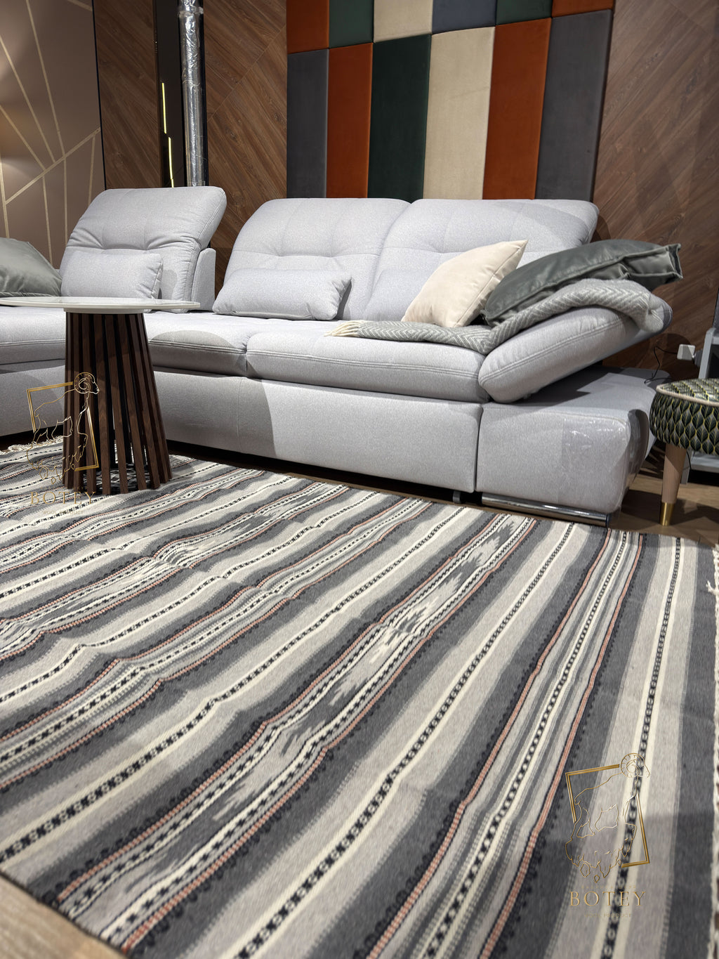 Handmade Hutsul Wool Rug – Natural Wool Carpet Grey 200×140 cm