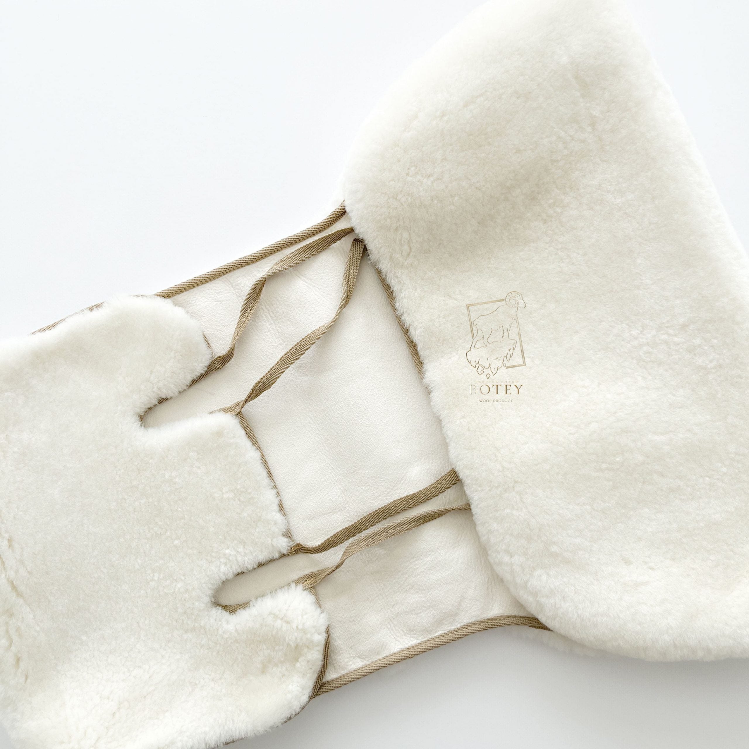 Mini Sheepskin Car Seat Covers White (120×56 cm) – Natural Fur Universal Fit