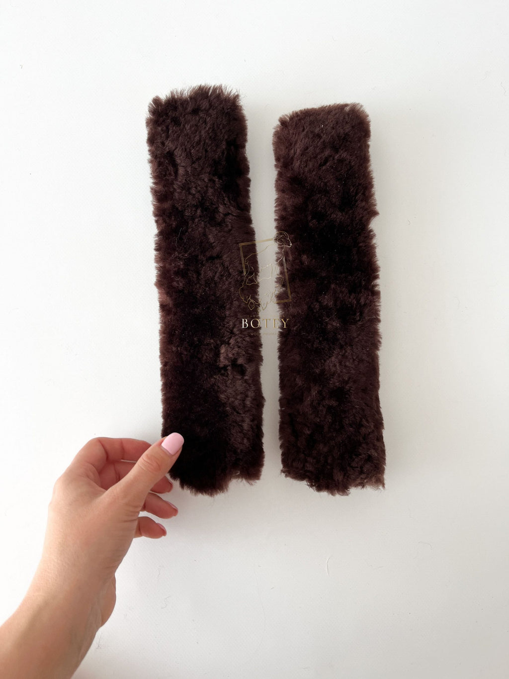 Sheepskin Seat Belt Covers Brown – Natural Fur Universal Fit