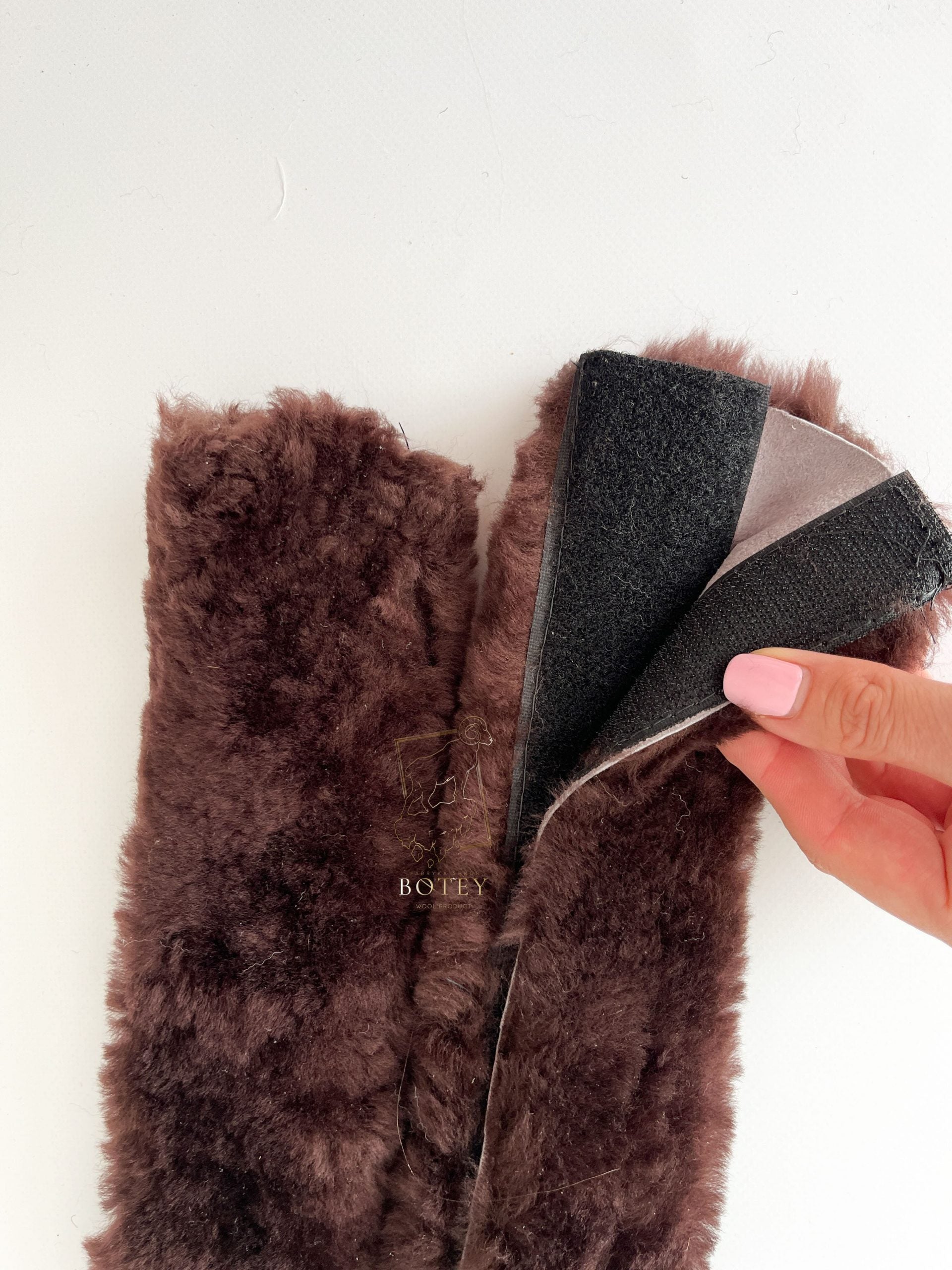 Sheepskin Seat Belt Covers Brown – Natural Fur Universal Fit