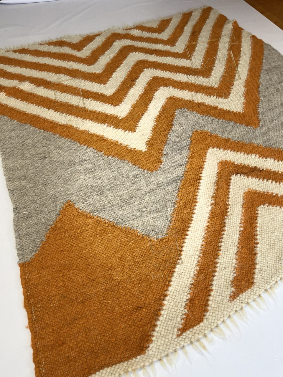Carpathian Wool Blanket “Mountain Sunrise” 200×220 cm – Premium Handmade Natural Wool