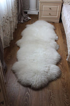 Long Wool Sheepskin Rug 2-in-1 (200×70 cm) – Natural White Fur Carpet