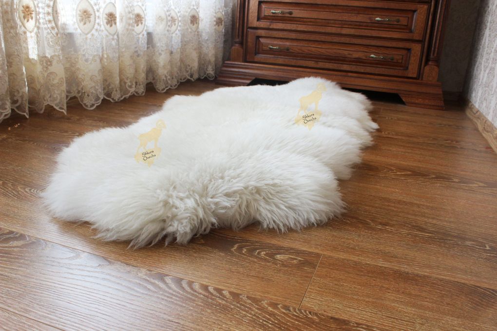 Long Wool Sheepskin Rug 2-in-1 (200×70 cm) – Natural White Fur Carpet