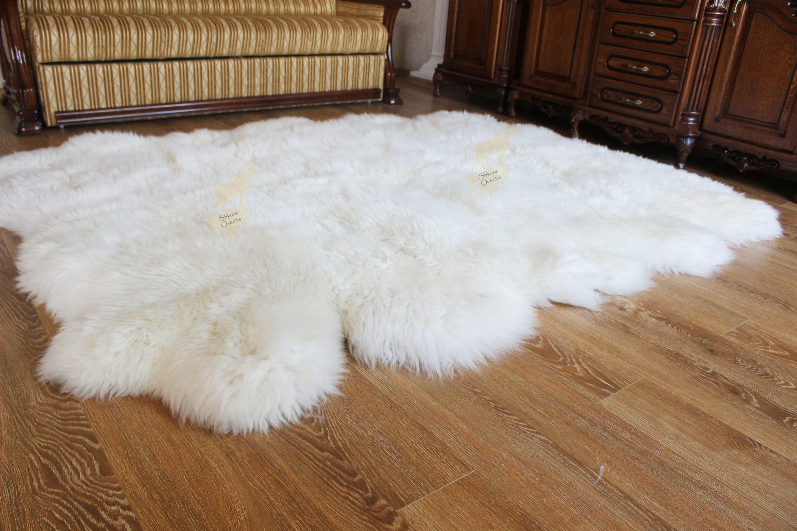 Sheepskin Rug 10-in-1 (200×220 cm) – Natural White Fur Carpet