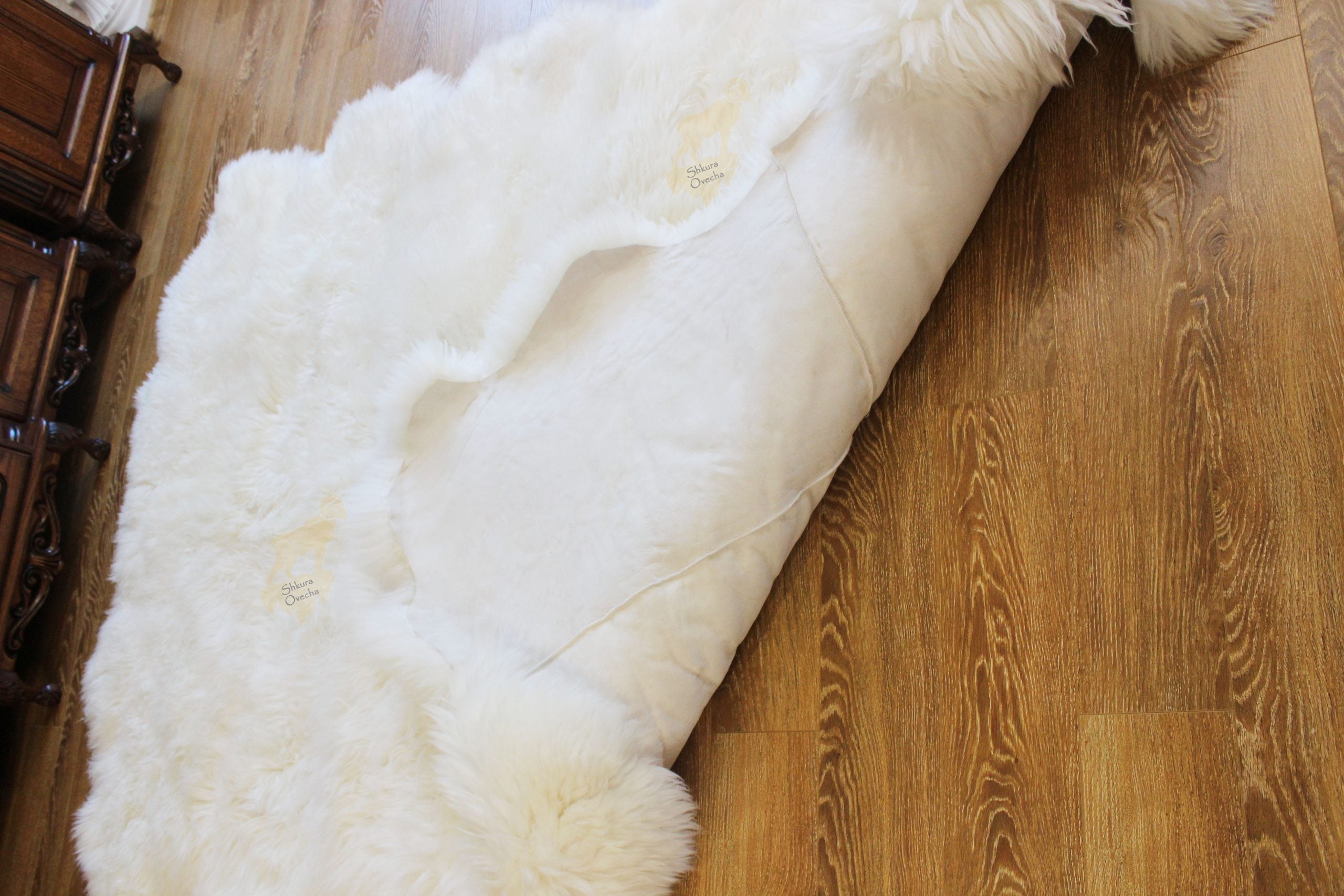 Sheepskin Rug 10-in-1 (200×220 cm) – Natural White Fur Carpet