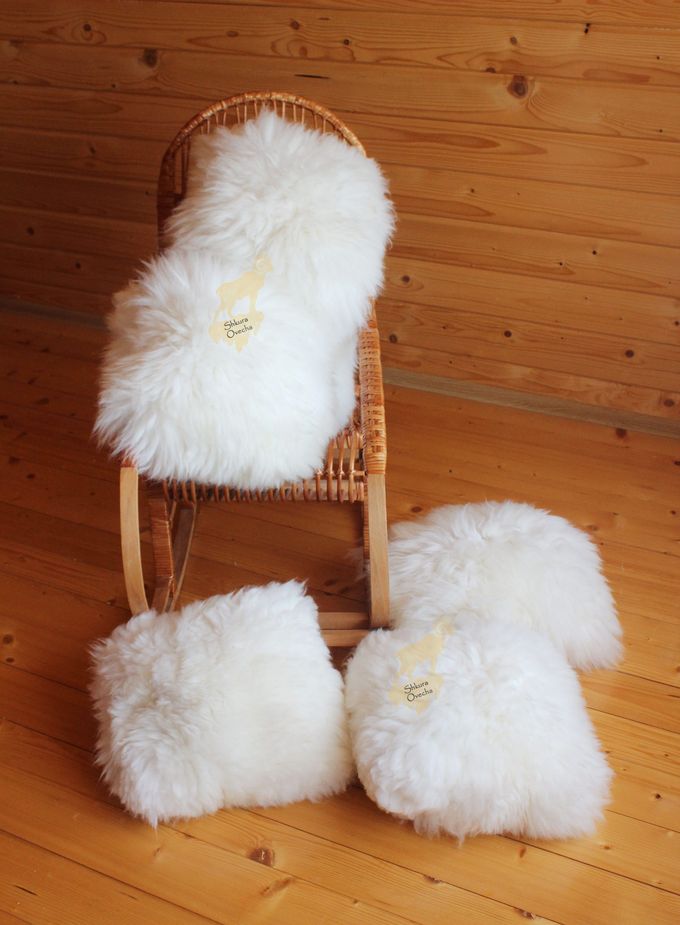 White Sheepskin Pillow 40×40 cm – Natural Fur Cushion