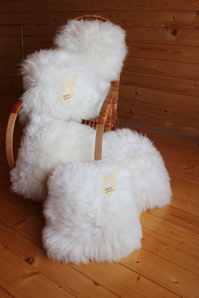 White Sheepskin Pillow 40×40 cm – Natural Fur Cushion