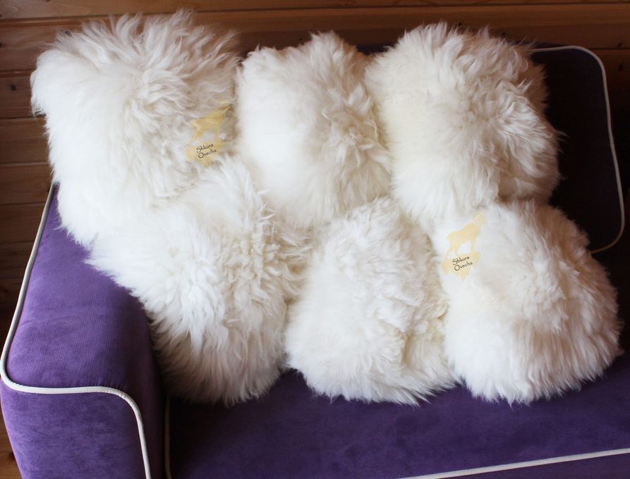 White Sheepskin Pillow 40×40 cm – Natural Fur Cushion